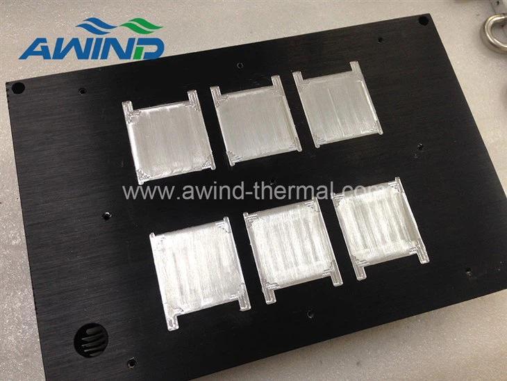 TEC heat sinks with liquid cooling plate